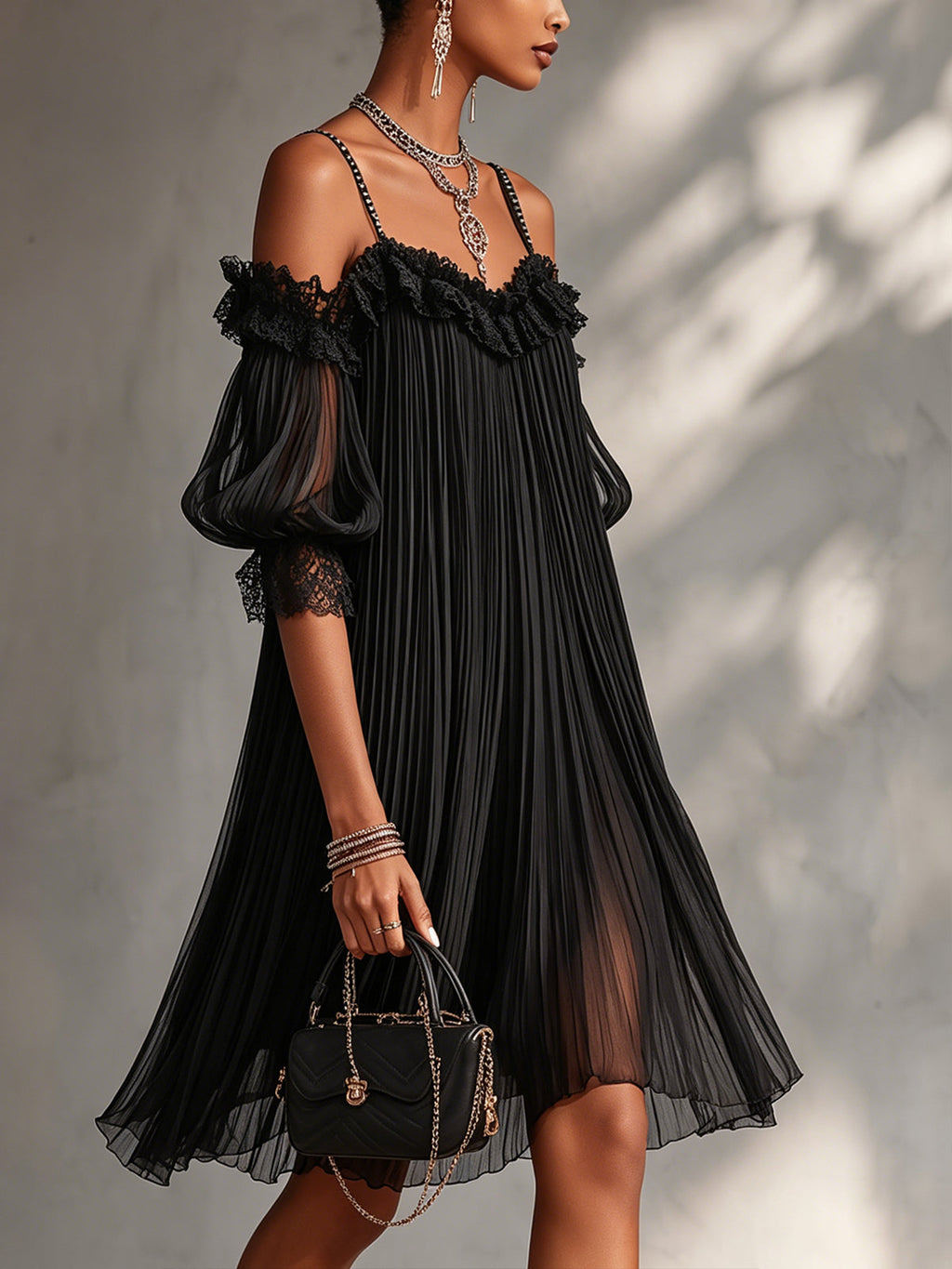 Alessandra | Robe noire confortable avec de la dentelle