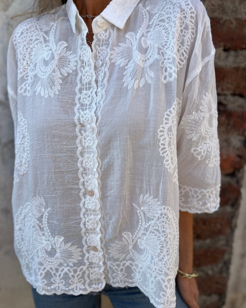 IAREL - CHIQUE KANTEN GEBORDUURDE BLOUSE