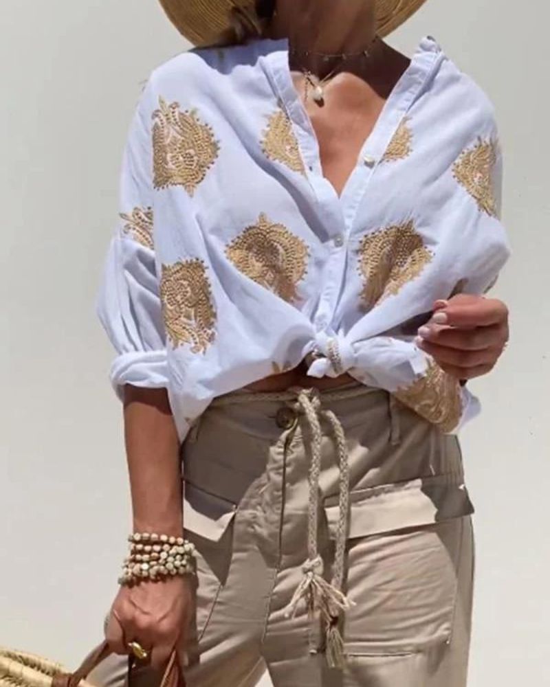 Lina – Blouse met sierlijke borduursels