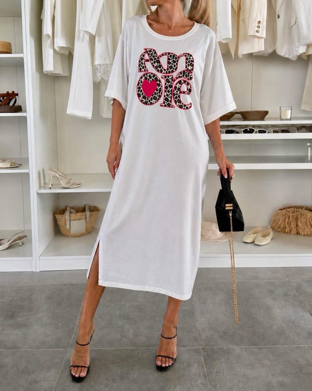 Amore T-shirt Dress