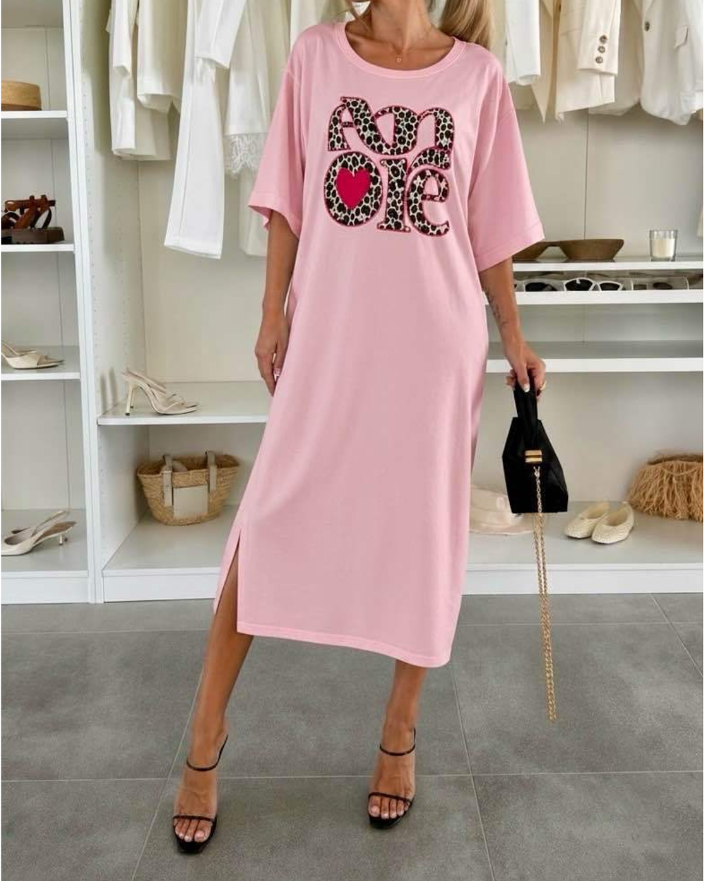 Amore T-shirt Dress