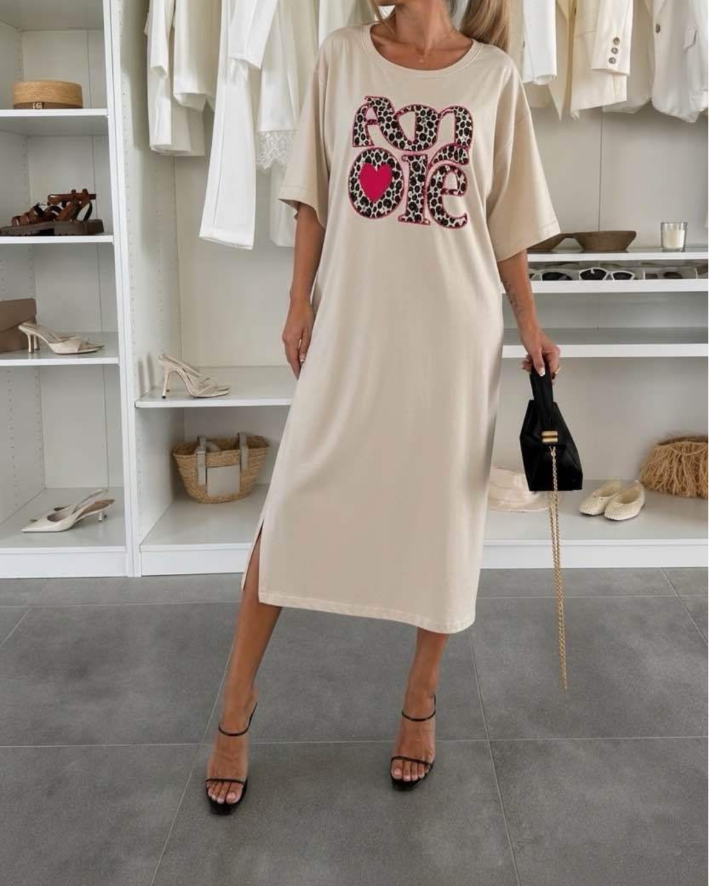 Amore T-shirt Dress
