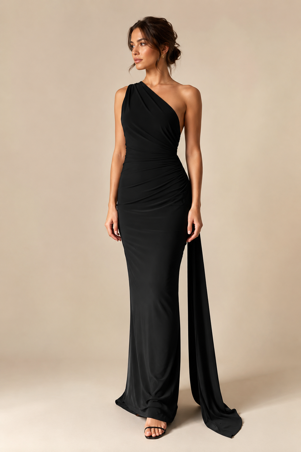 Robe longue élégante à une bretelle