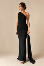 Robe longue élégante à une bretelle