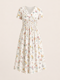 Robe à fleurs avec décolleté en V