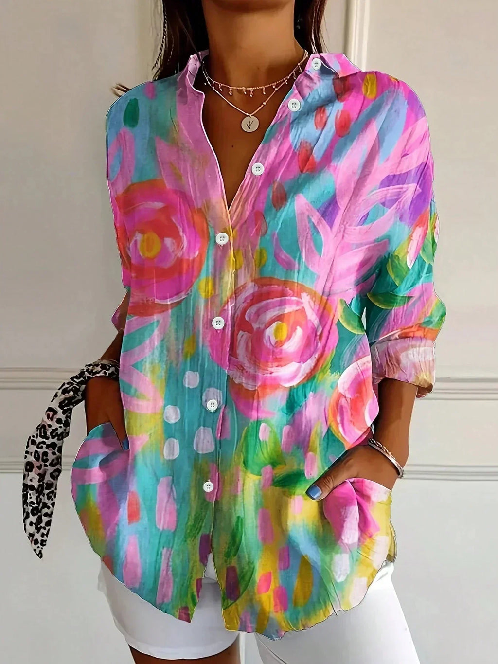 Annika - Kleurrijke blouse met speelse print
