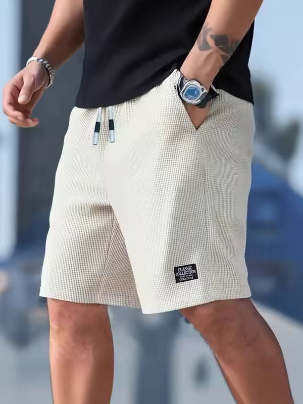 Nathan | Atmungsaktive Shorts für Alltag und Sport