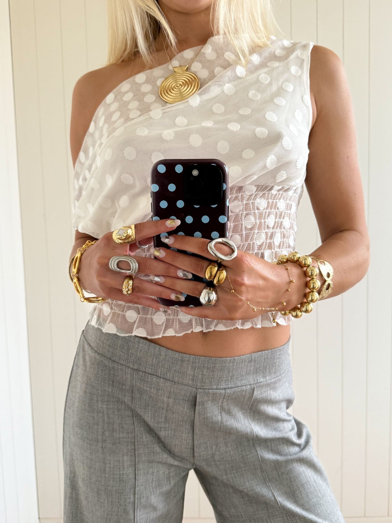 Scandivv mesh top with polka dots – White