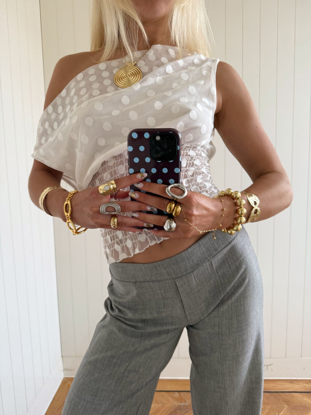 Scandivv mesh top with polka dots – White
